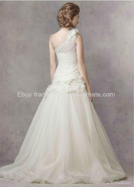  Vera wang one shoulder wedding dress with train design 2