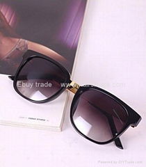 Fashion sunglasses hot