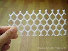 Plastic Breeding Mesh