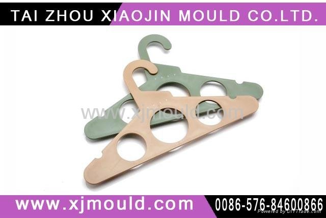 high quality plastic injection hanger moulds maker  5