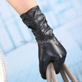 Classic Lady Leather Gloves