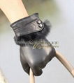 Lady leather gloves with fur