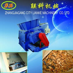 Recycling wood shredder machine 