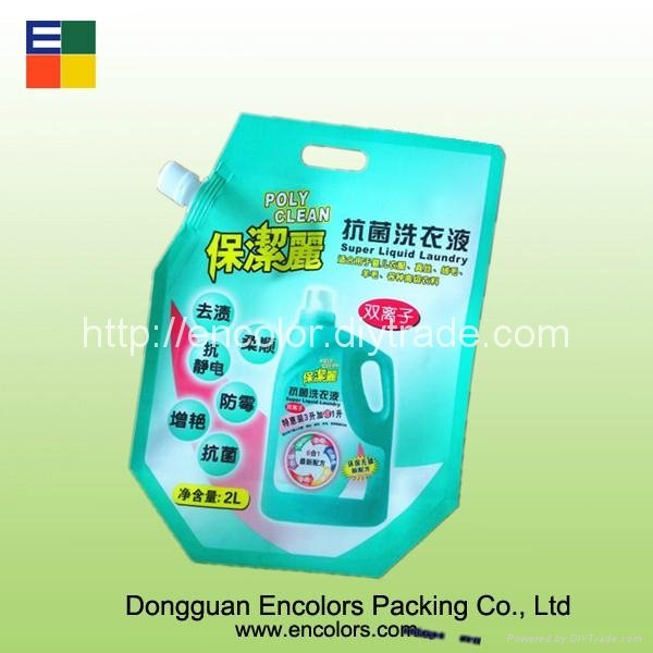 Liquid detergent packing bag with spout top 4