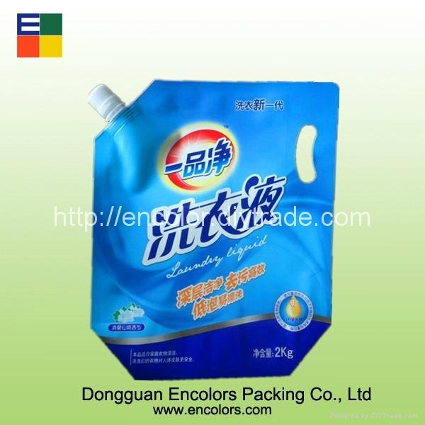 Liquid detergent packing bag with spout top 5