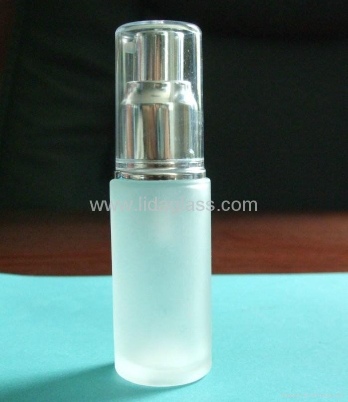 Frosted glass lotion bottle with aluminum sprayer 2