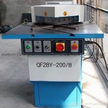 QF28Y4 200 Hydraulic corner notcher for aluminum plate sheet manufacture 3