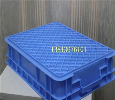 Supply of reusable plastic toolbox. 400-90 4