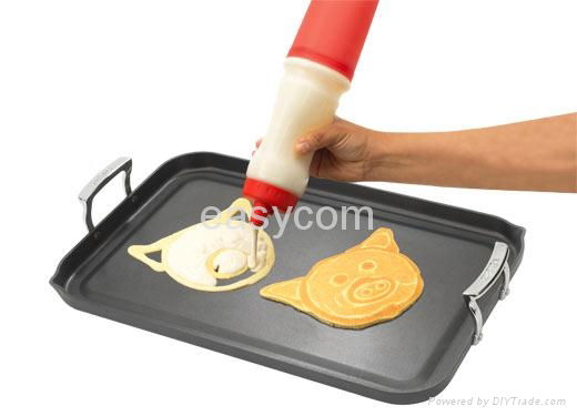 Plastic Pancake Pen 4