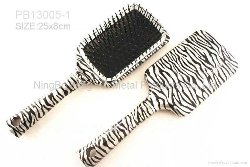 paddle hair brush