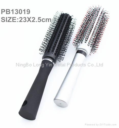 Round hair brush