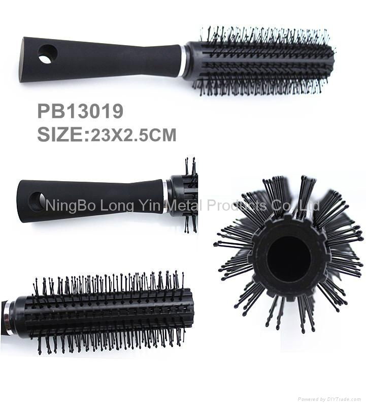 Round hair brush 2