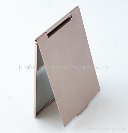 Cosmetic aluminum mirror