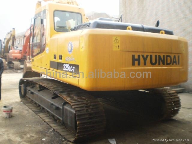 Used Low Price Hyundai 225LC-7 Excavator 3