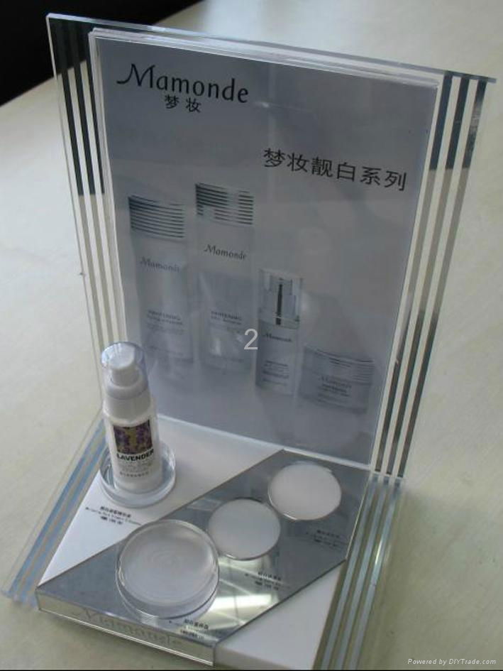 Multihole Clear Make Up Display 4