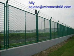 Welded Wire Mesh Fence