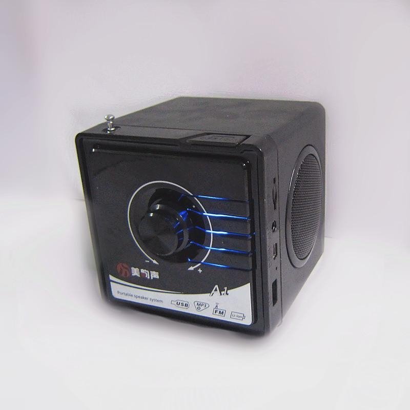 2013 hot sale Portable speaker with usb input A1 3