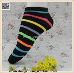 Women Fashion Stripes Cotton Socks
