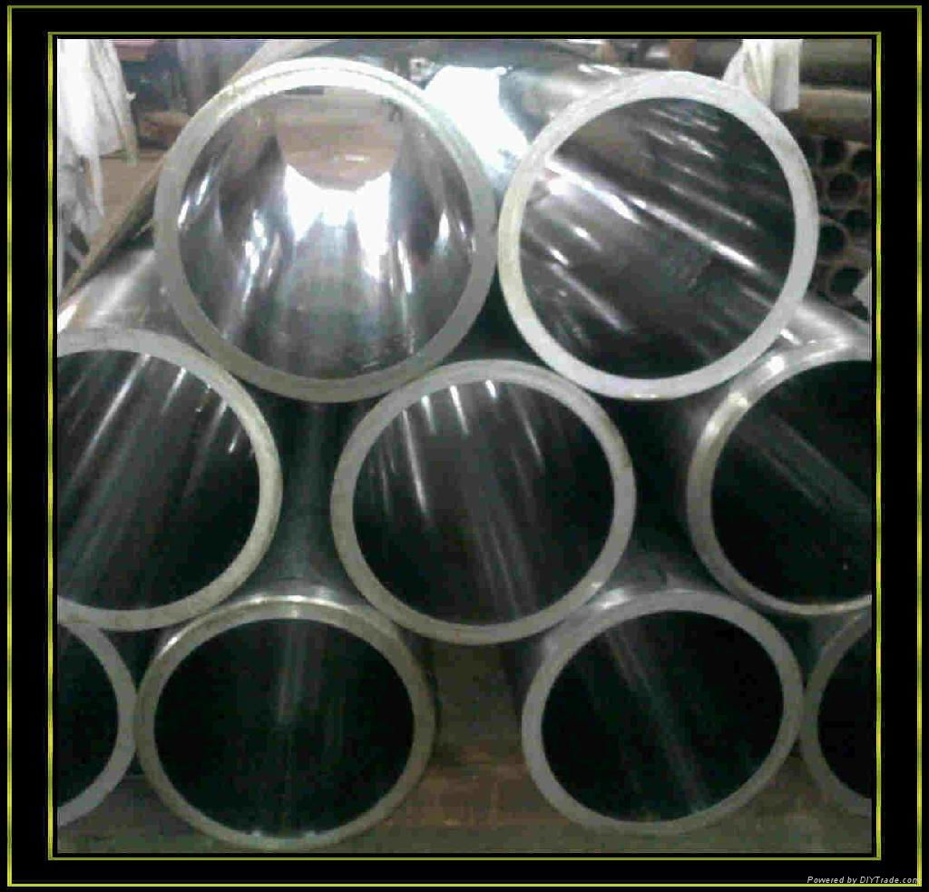 ST52 Hydraulic Pipe 2