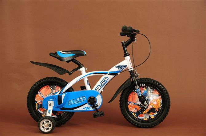 kids bike with the cover of the wheels