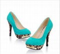 high-heeled shoes 2