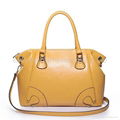 Diamond cowhide shoulder bag Apricot