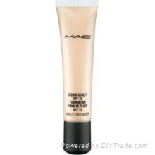 Buy authentic mac Studio Sculpt' SPF 15 Foundation NC15