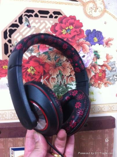 High Quality Fashion Popular Newest 3.5mm Professional Headphones (KOMC) A10 2