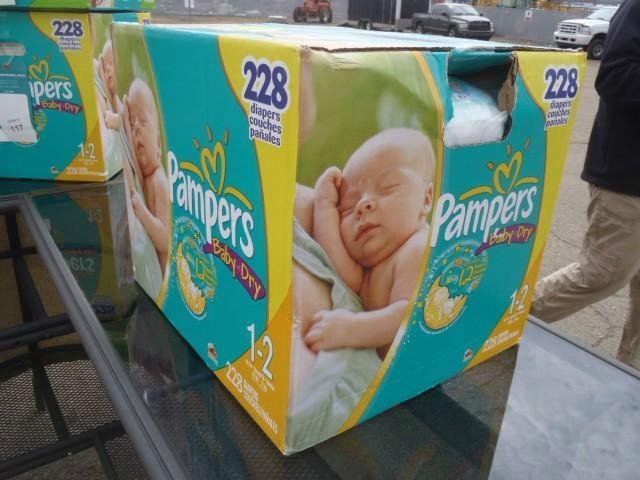 PamPers Baby Dry diapers Economy Plus Pack Diapers 192 Count - Size 4