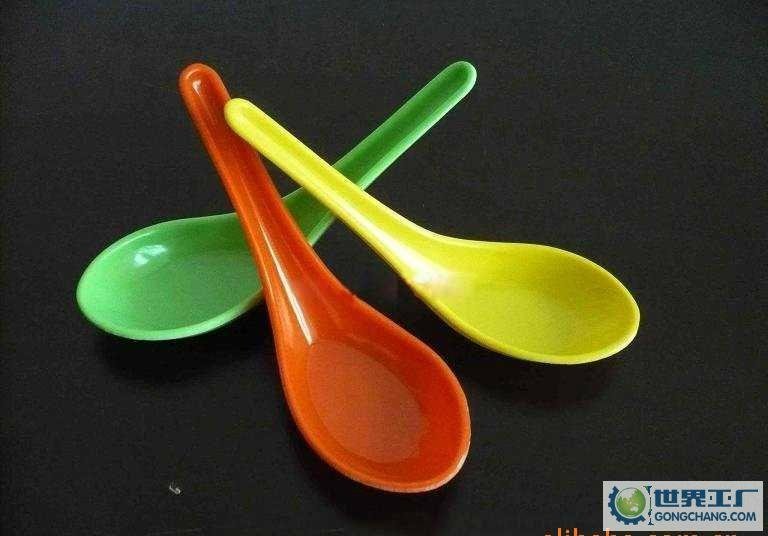  colorful plastic spoon 2
