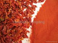 Dehydrated tomato flakes