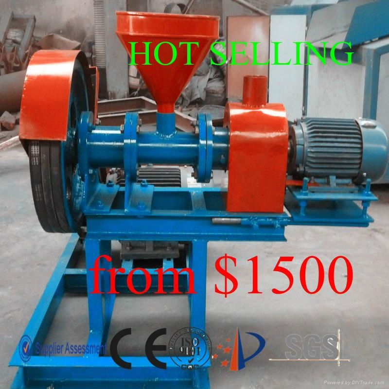 small type home-used best selling tilapia food making machine 4