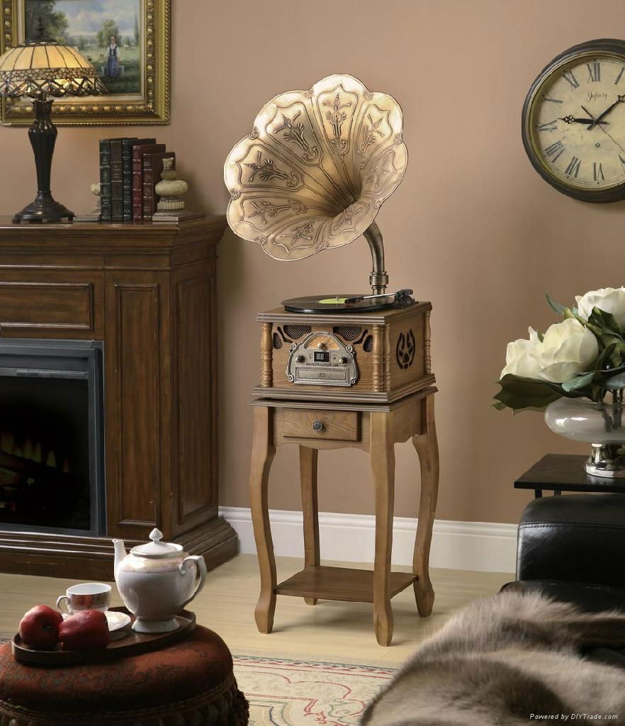 Wooden Gramophone with Radio and USB  2