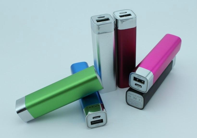 2200mah Portable Cell Phone Battery Charger 1