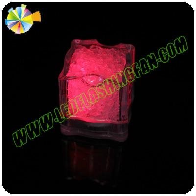 mini battery operated color changing  ice cube waterproof