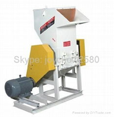 Plastic crusher machine