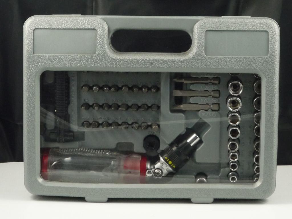 61PC RATCHET DRIVER, BITS & SOCKETS SET CS6100F CIC (Taiwan