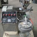 Automatic cold pressed coconut oil machine with vacuum filters