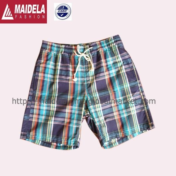 Sport shorts for men with yarn dyed fabric