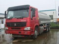 SINOTRUK HOWO OIL TANK TRUCK 6x4 1