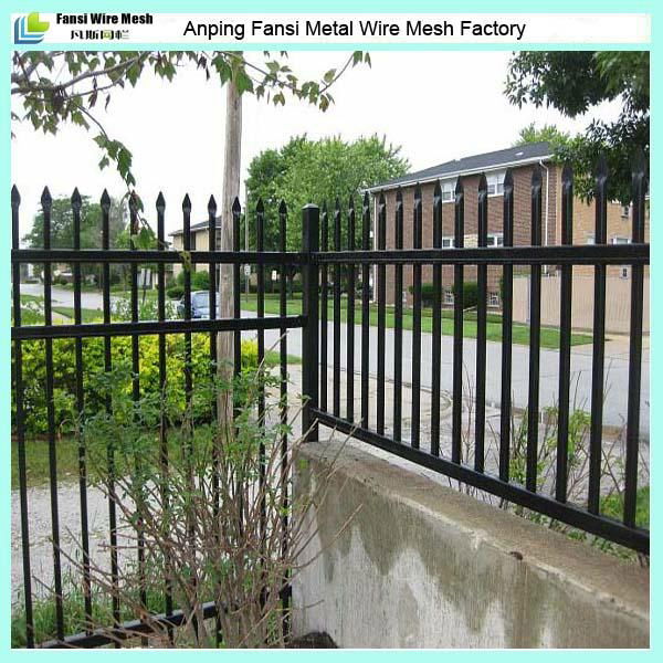 Galvanized tubular steel fence in store 4