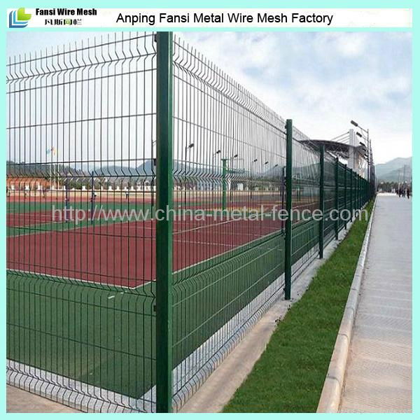 Powder coated V-folded garden wire mesh fencing panels 3