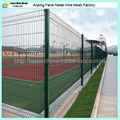 Powder coated V-folded garden wire mesh fencing panels 3