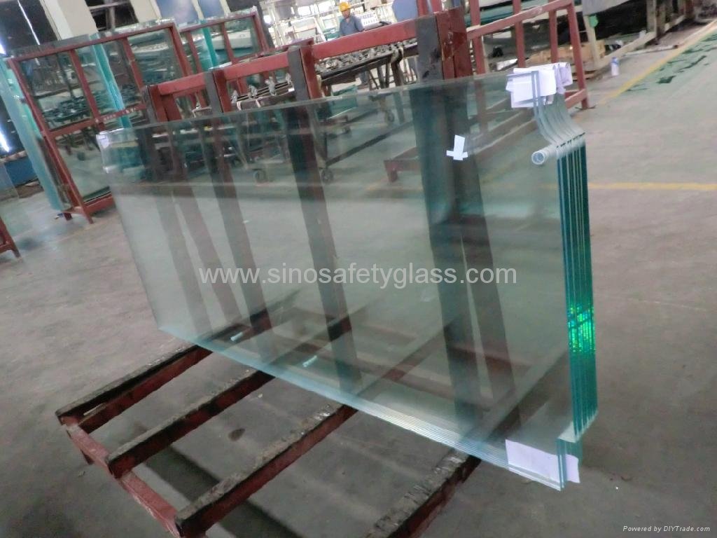 Low Iron Glass fencing 4