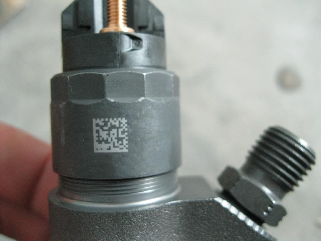 Bosch original fuel injector 0445120067 4