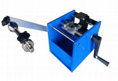 Manual taped-capacitor cutting machine