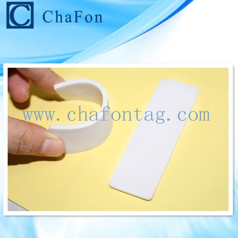 RFID uhf washable silicon tag 1