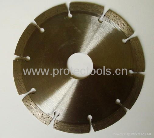 Sintered segmented diamond blade