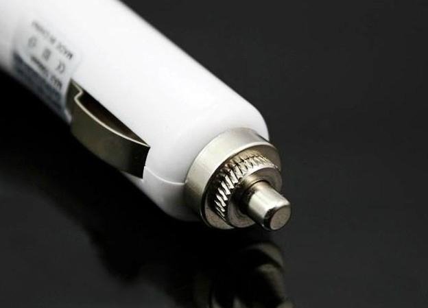 Iphone 3G 4G 4S 1A Car Charger Input 12-24V  5