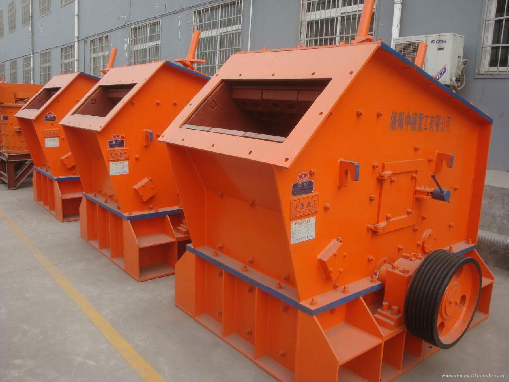 2013 new stone impact crusher machine by Zhongde 3